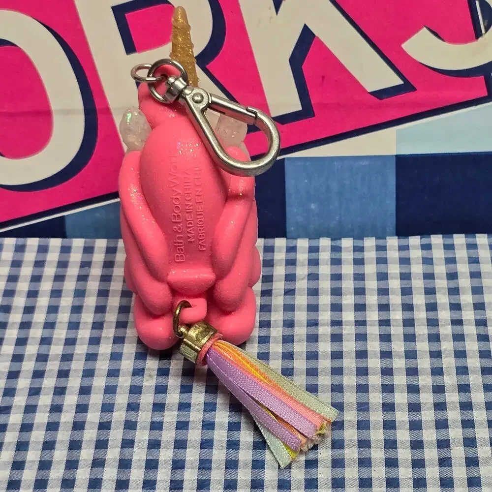 BBW Pink Glitter Magnetic Nose Kiss Unicorn PocketBac Holder Backpack Keychain